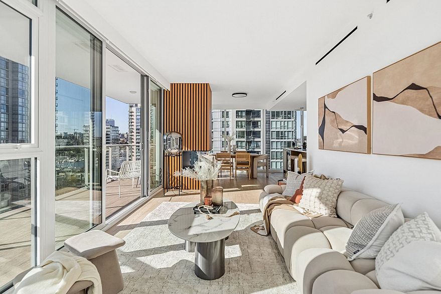 1103 499 Pacific Street