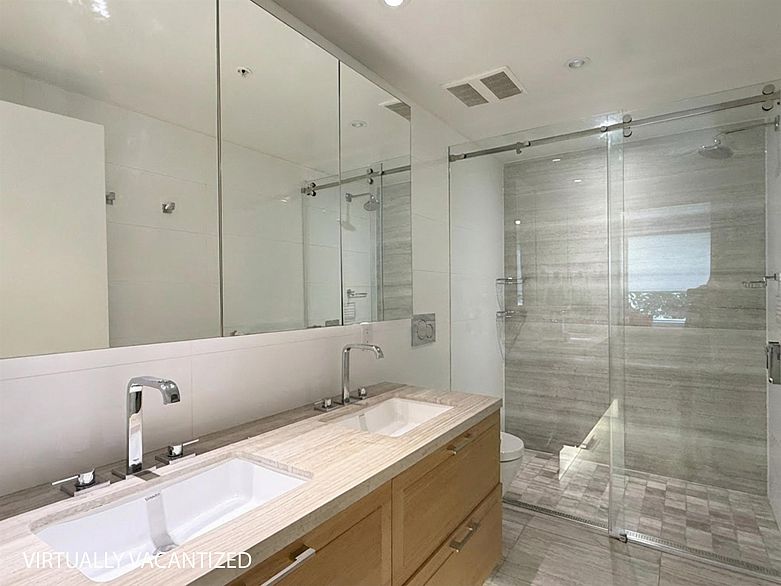 101 7128 Adera Street