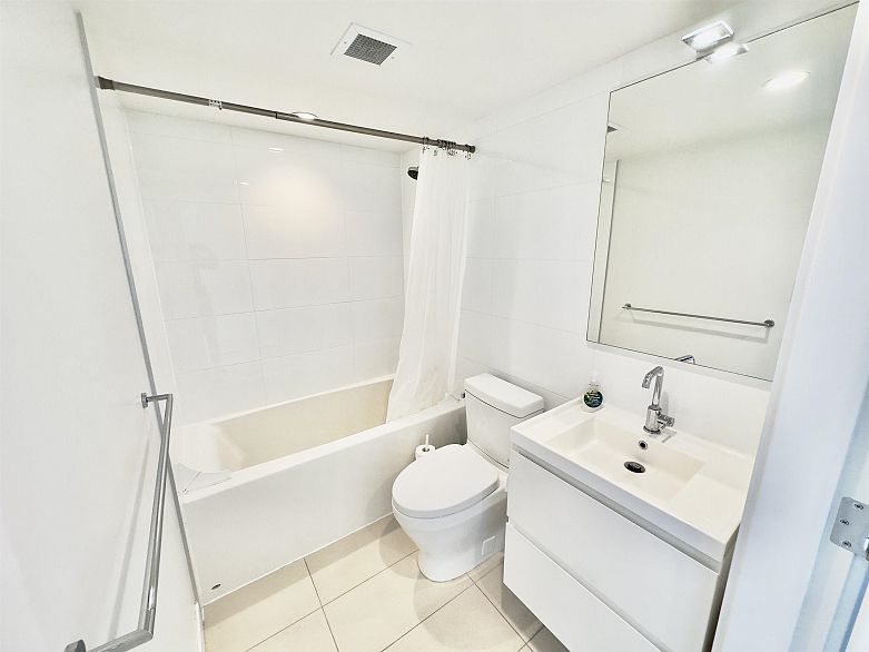 1608 1133 Hornby Street