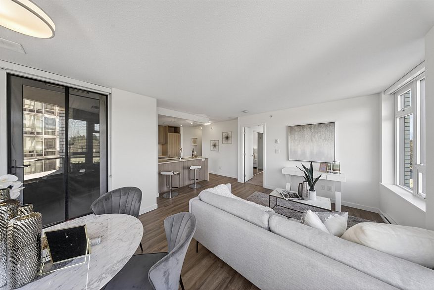 713 5470 Ormidale Street