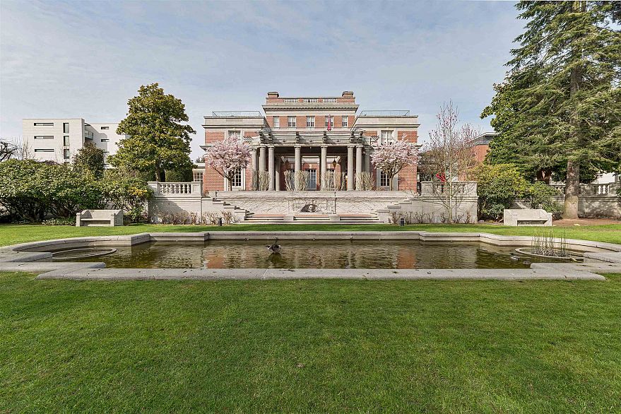 100 1561 W 57th Avenue