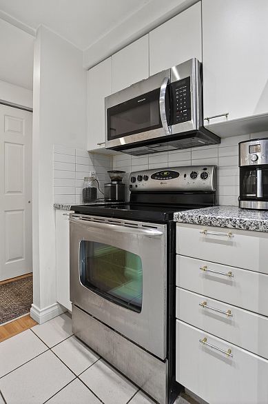 303 1388 Homer Street