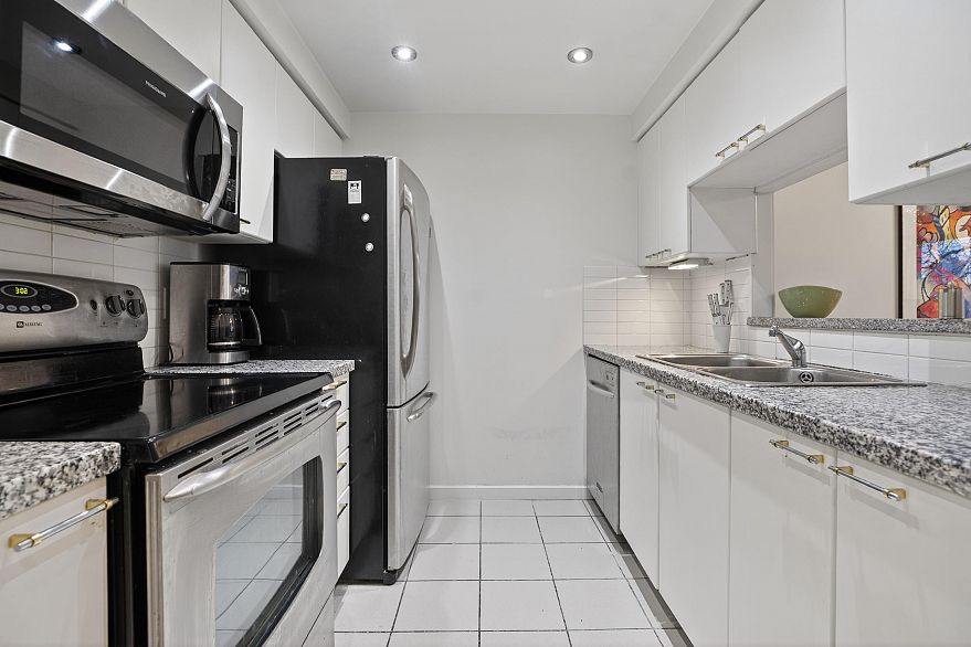 303 1388 Homer Street