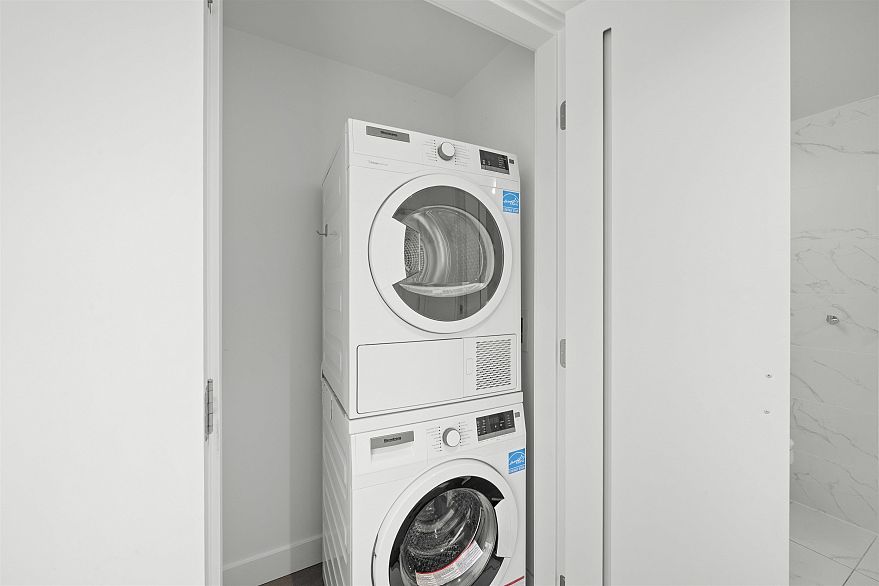 1501 8188 Fraser Street