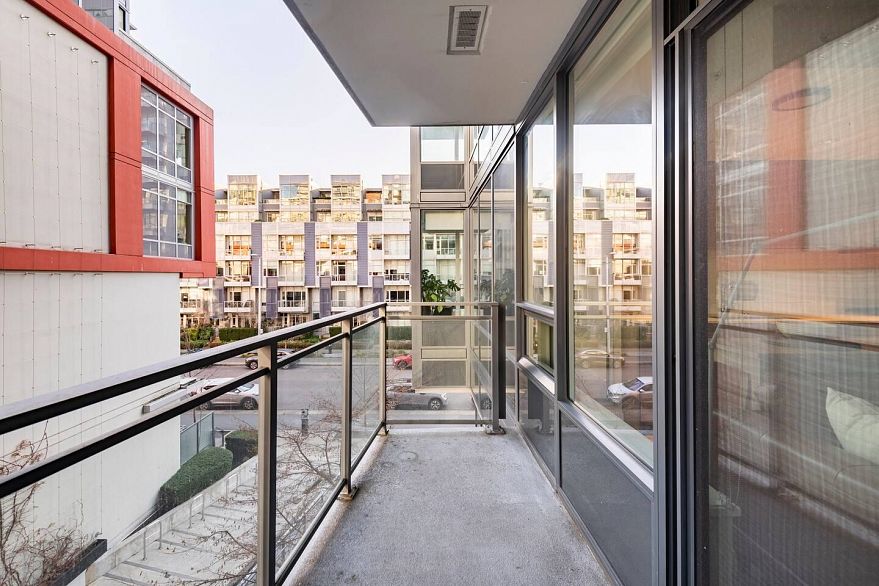 303 111 E 1st Avenue