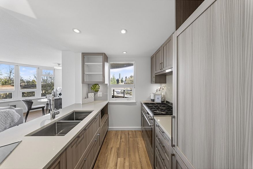 713 5470 Ormidale Street