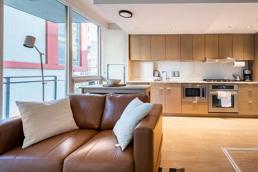 303 111 E 1st Avenue