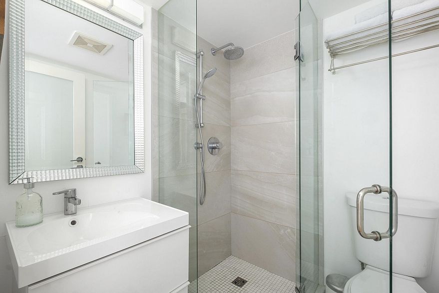 2107 550 Taylor Street