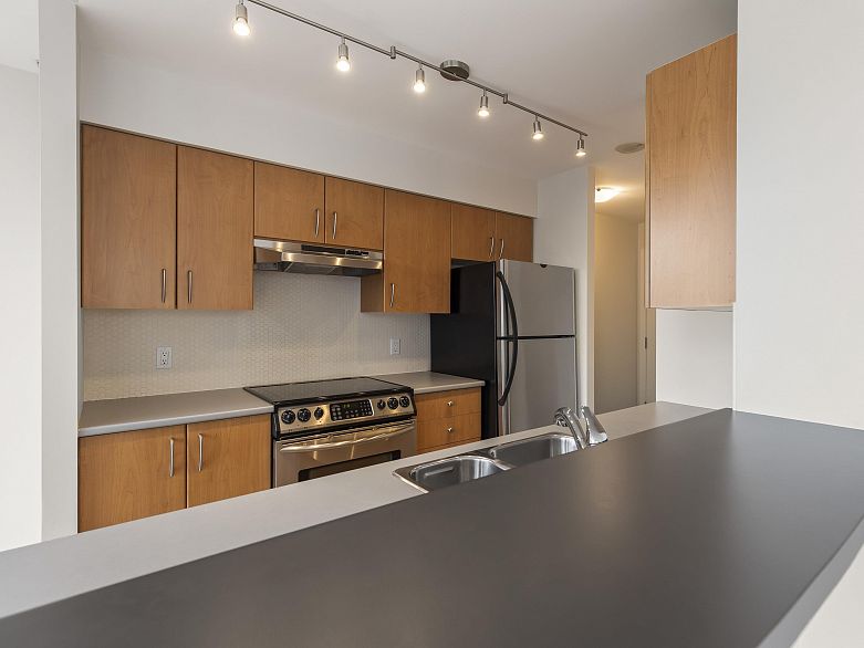 701 1295 Richards Street