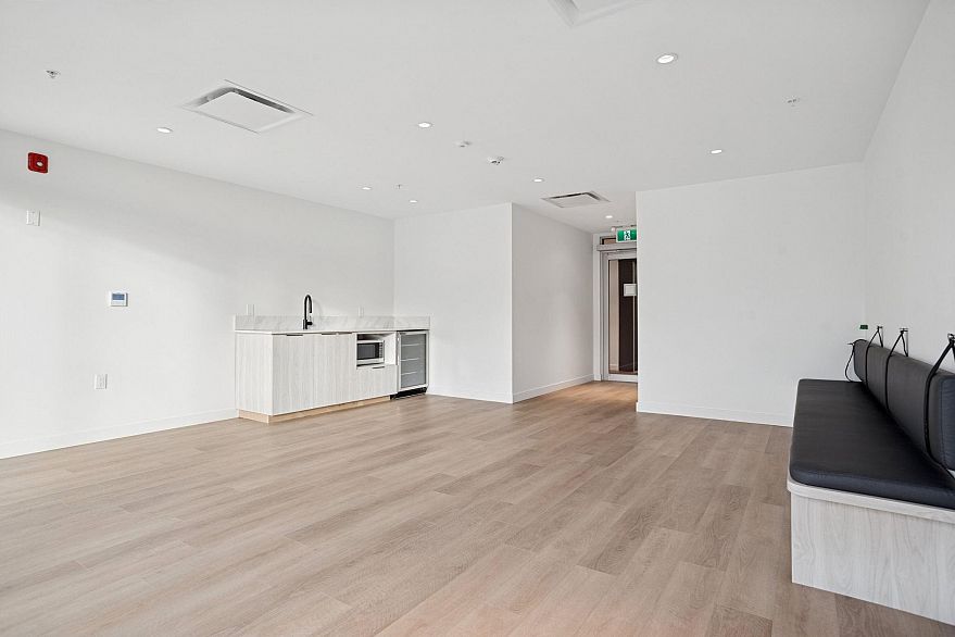 104 2268 E Broadway Street