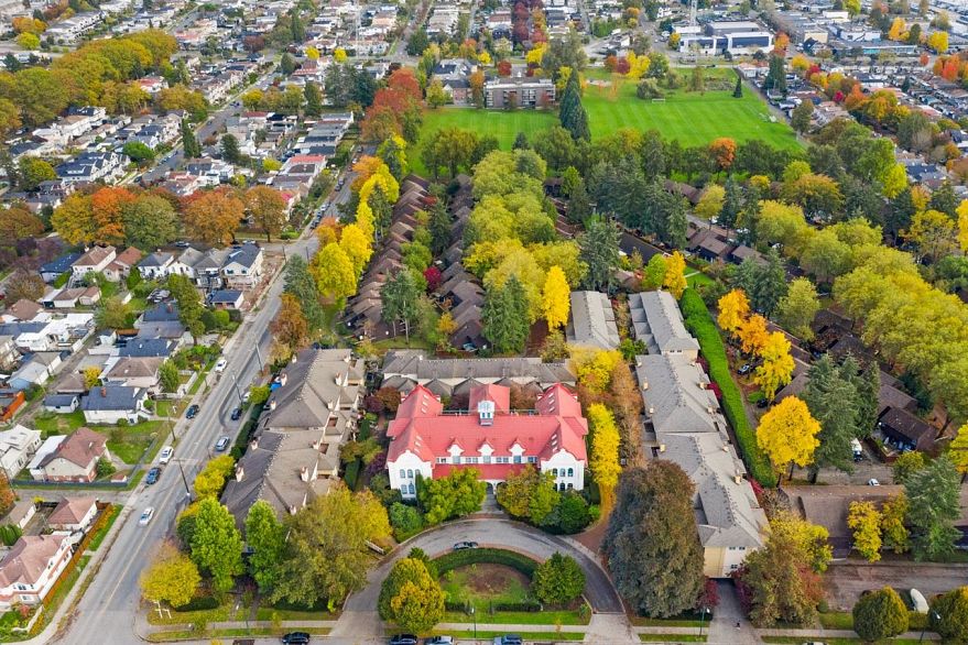 20 3428 Adanac Street