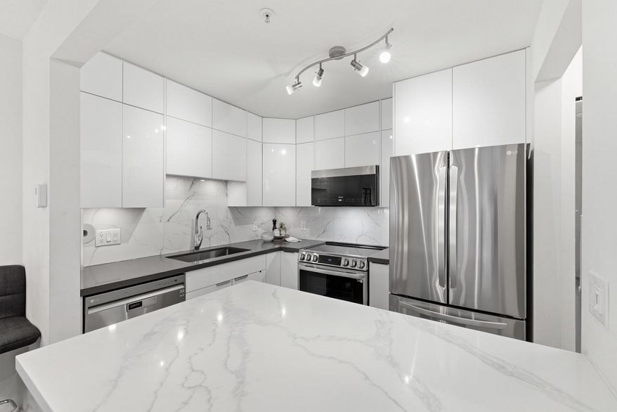 20 3428 Adanac Street