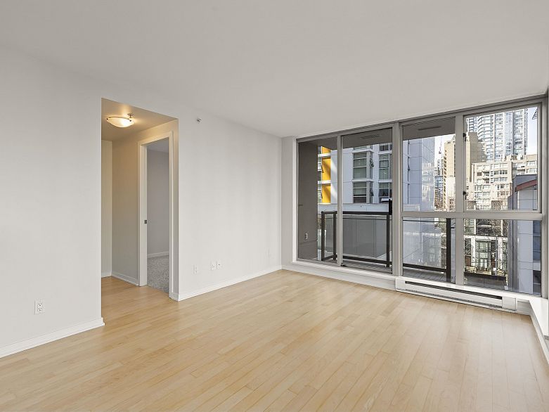 701 1295 Richards Street