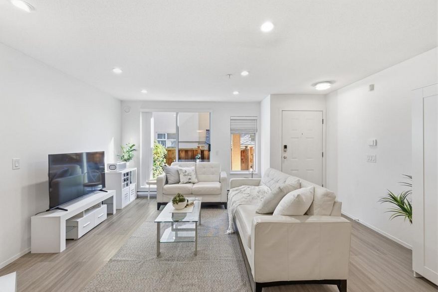 20 3428 Adanac Street