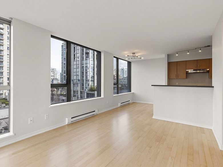 701 1295 Richards Street