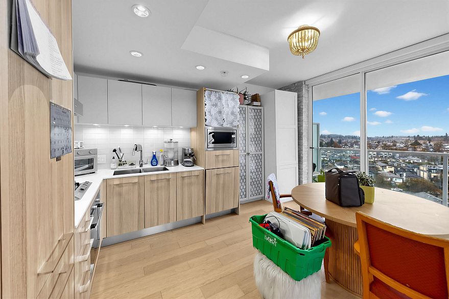 1510 2220 Kingsway