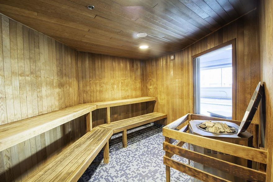 2510 63 Keefer Place