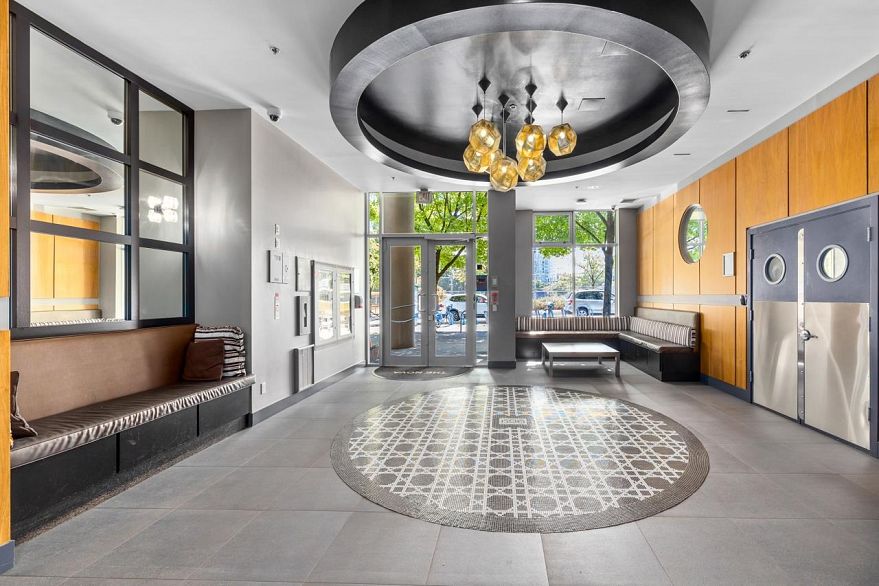 1205 989 Beatty Street