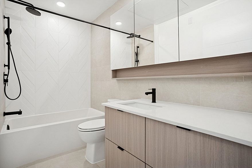 104 2268 E Broadway Street