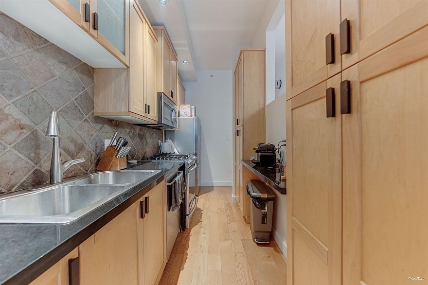 321 2515 Ontario Street