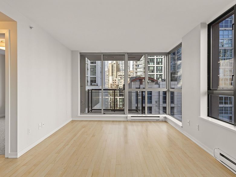 701 1295 Richards Street