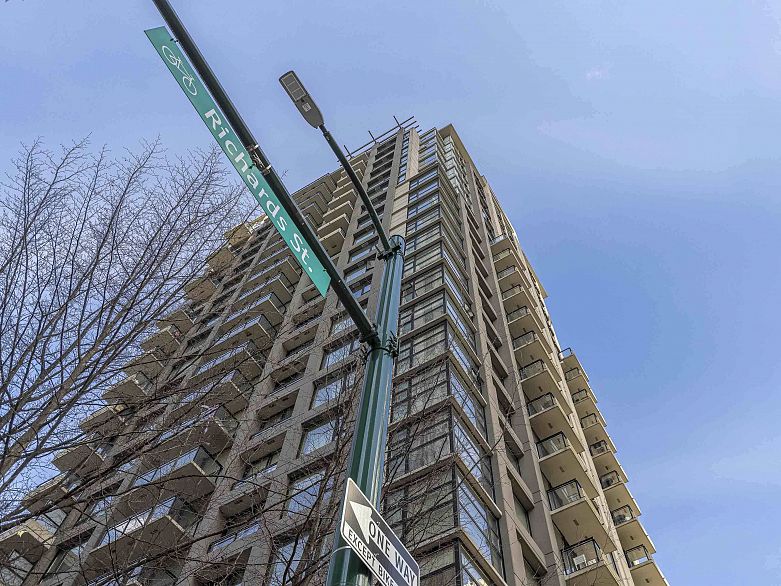 701 1295 Richards Street