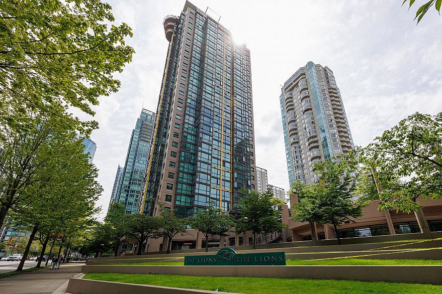 809 1331 Alberni Street