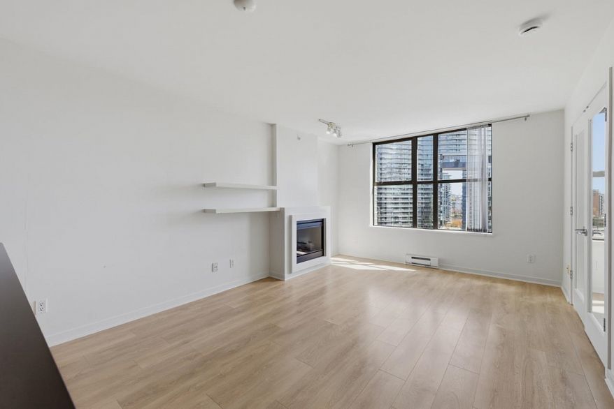 1205 989 Beatty Street