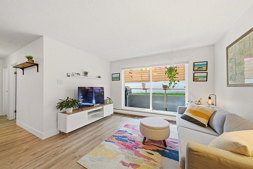 103 570 E 8th Avenue