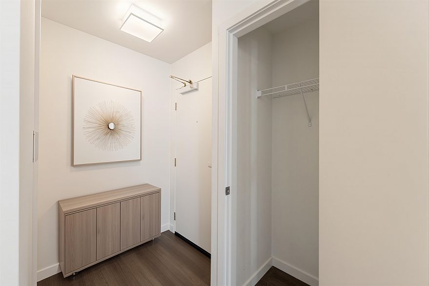 320 5665 Boundary Road