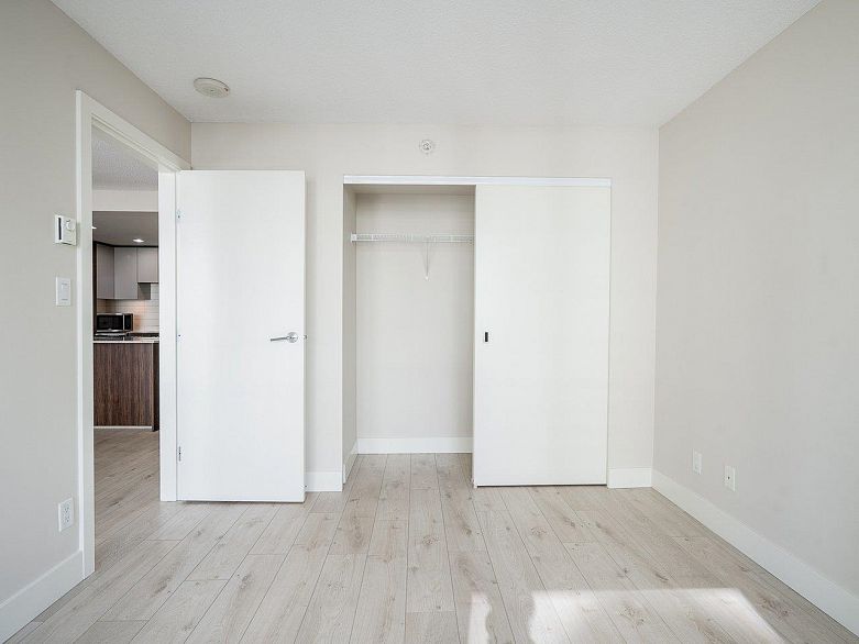 807 1088 Richards Street