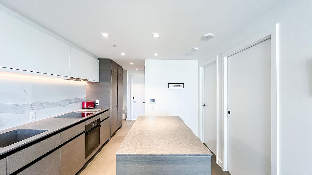 1705 620 Cardero Street