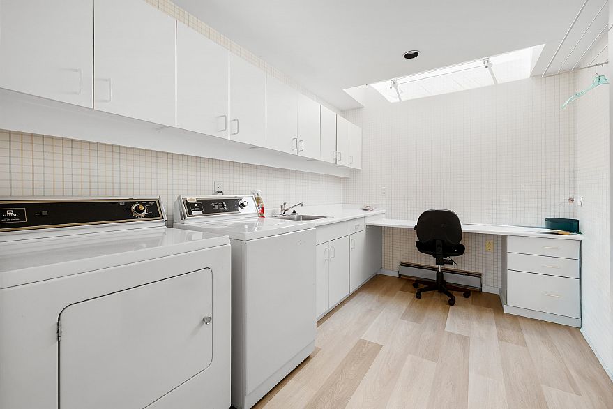 6291 Carnarvon Street