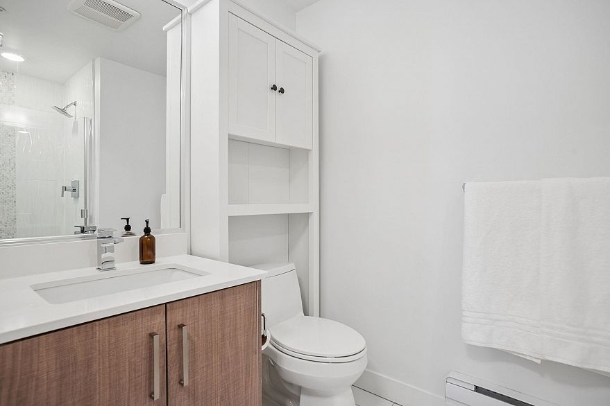 205 2889 E 1st Avenue