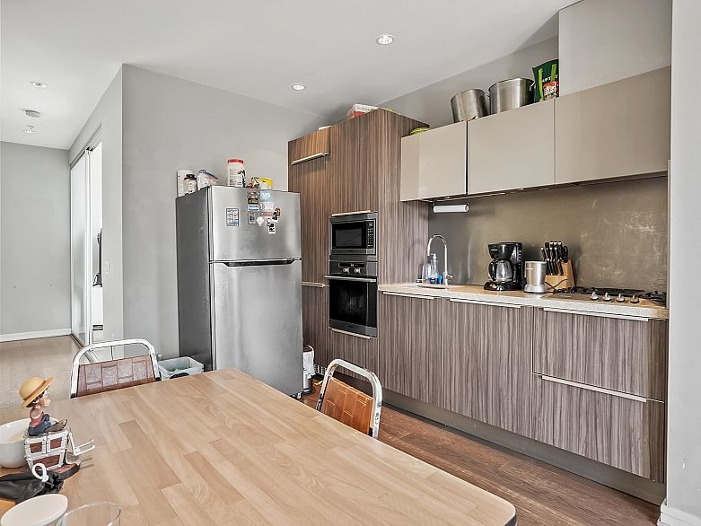 610 123 W 1st Avenue