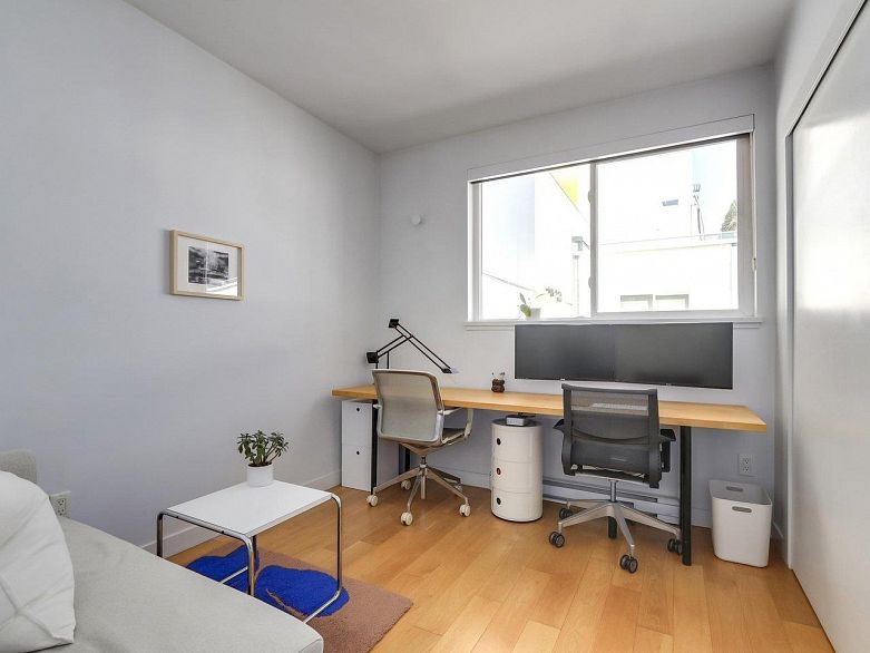 312 557 E Cordova Street