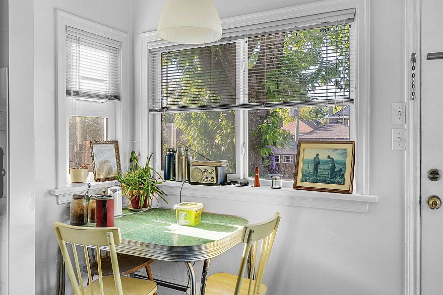 275 W King Edward Avenue