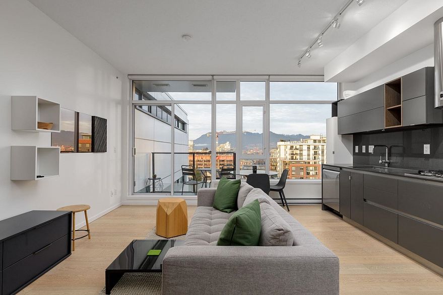 601 133 E 8th Avenue