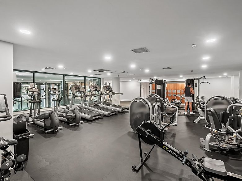 610 123 W 1st Avenue