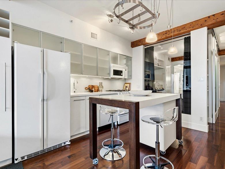 301 1275 Hamilton Street