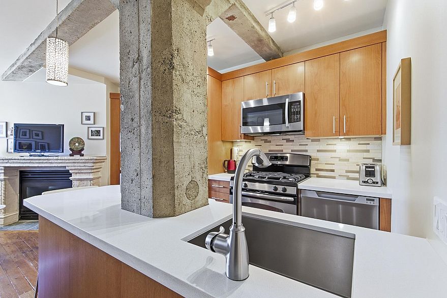 512 1216 Homer Street