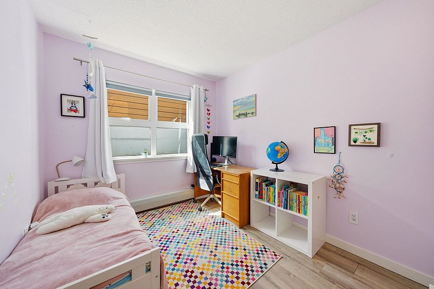 103 570 E 8th Avenue