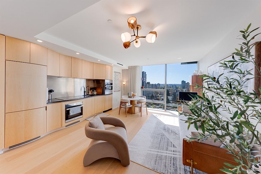 1605 1568 Alberni Street