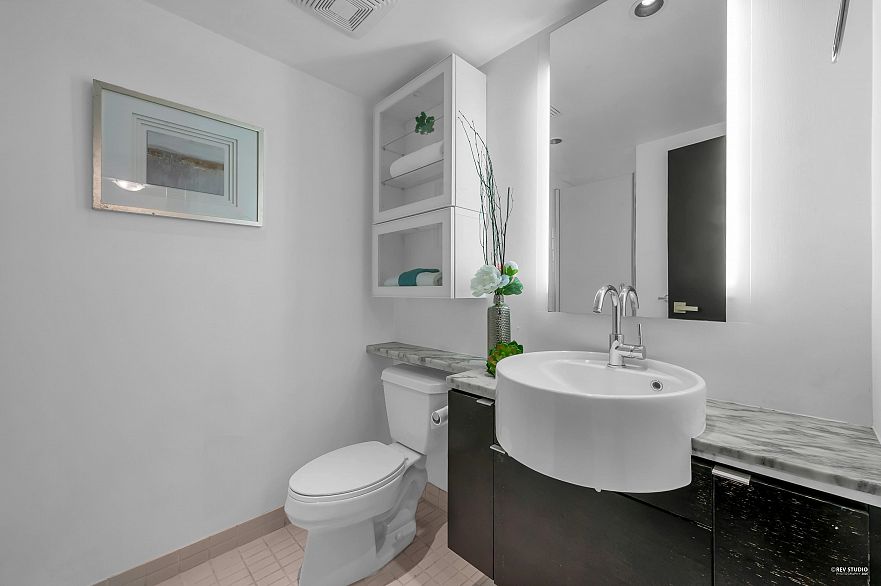 605 1055 Homer Street