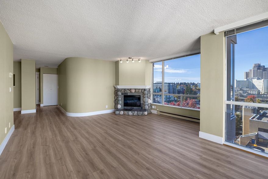 1302 2668 Ash Street