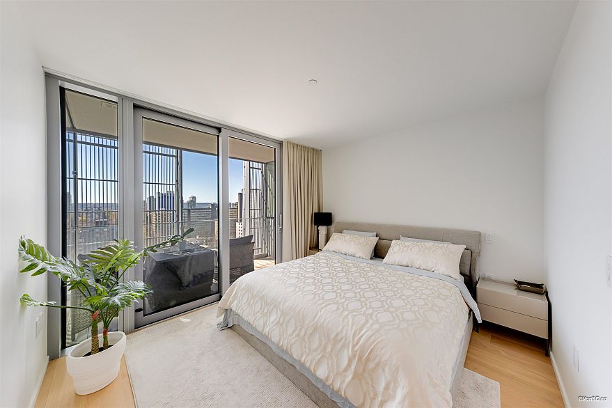 1605 1568 Alberni Street