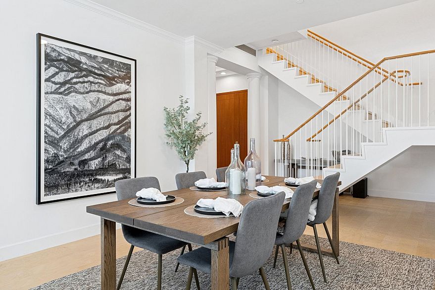 103 323 Jervis Street