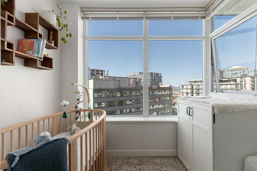 906 2788 Prince Edward Street