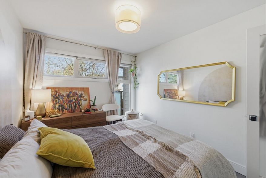 205 1864 Frances Street