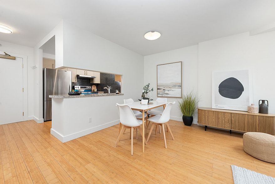 11D 199 Drake Street